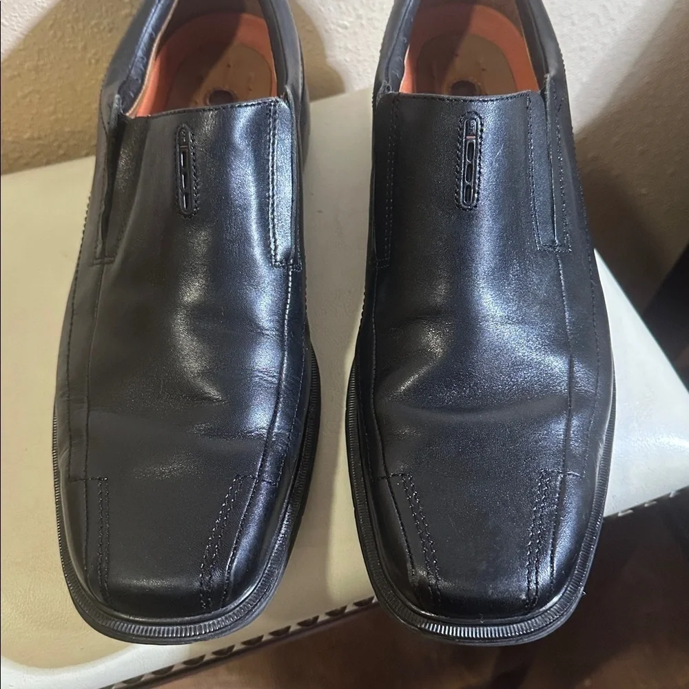 Clarks preowned notice